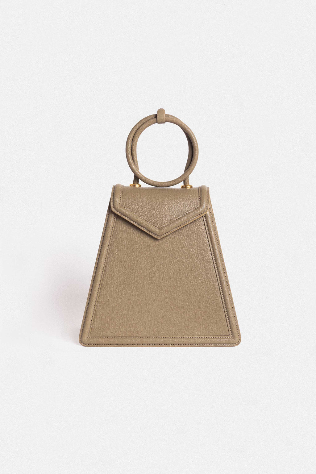 生丝灰山羊皮卷须