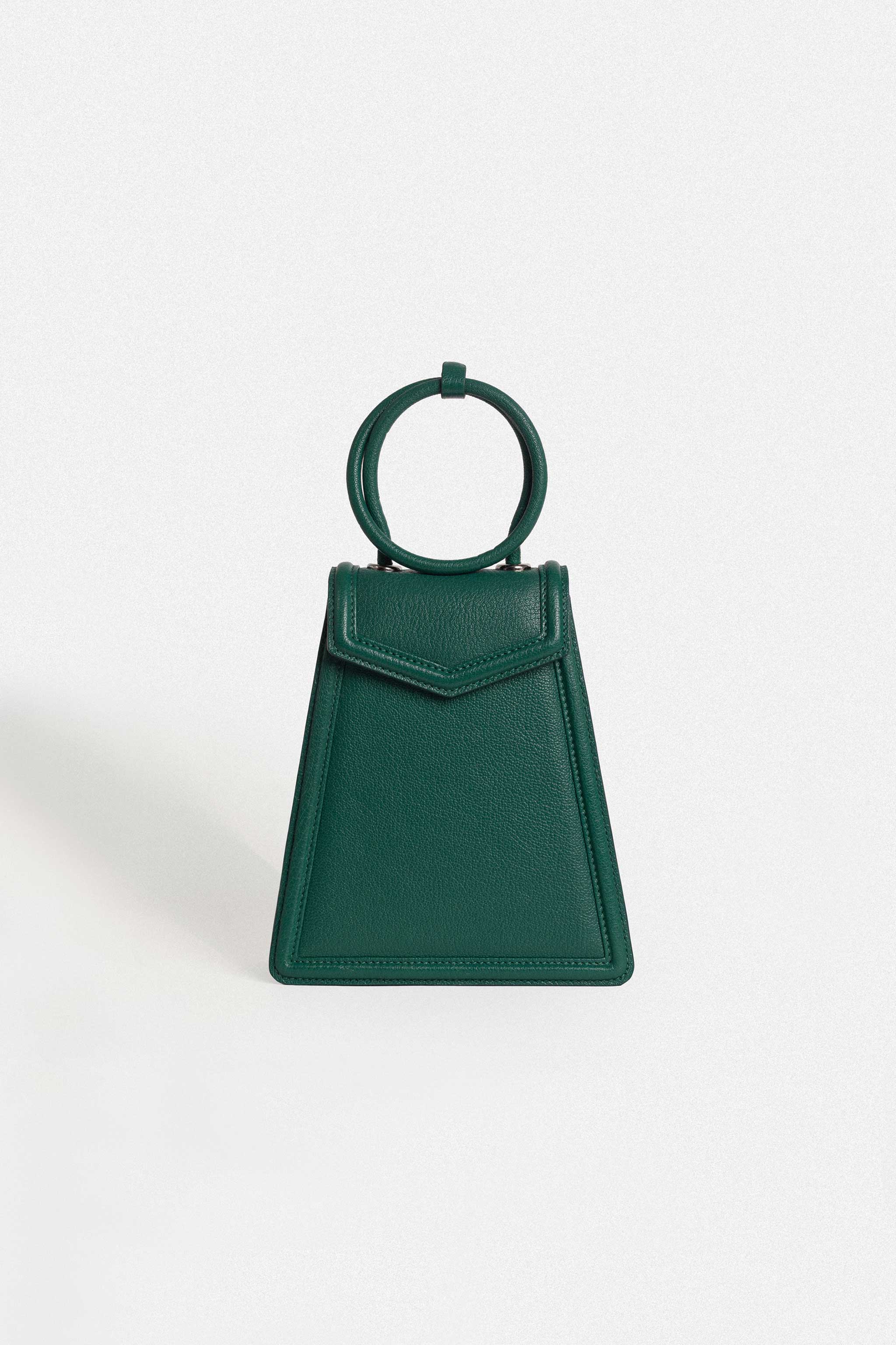 松柏绿山羊皮卷须